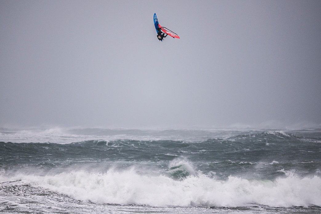 Jaeger Stone windsurfing, aerial jump at Magheroarty